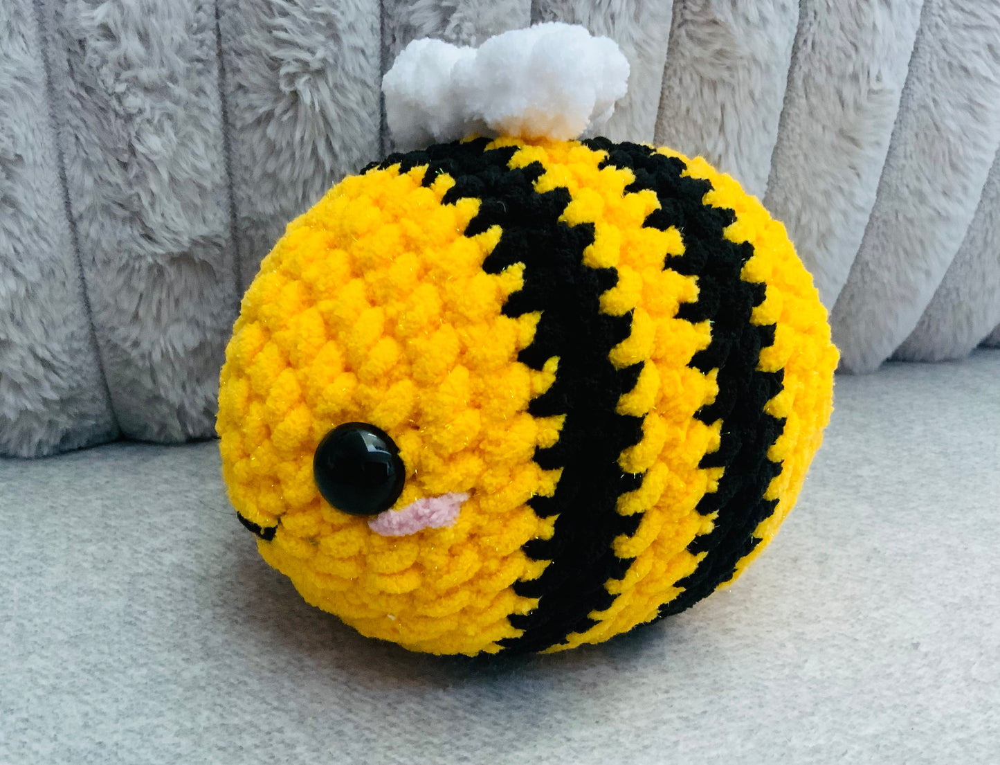 Bee Plushie - Lg