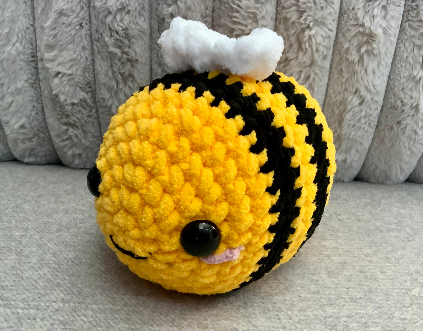 Bee Plushie - Lg