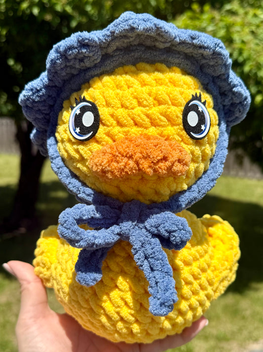 DUCKY WITH BLUEBERRY HAT